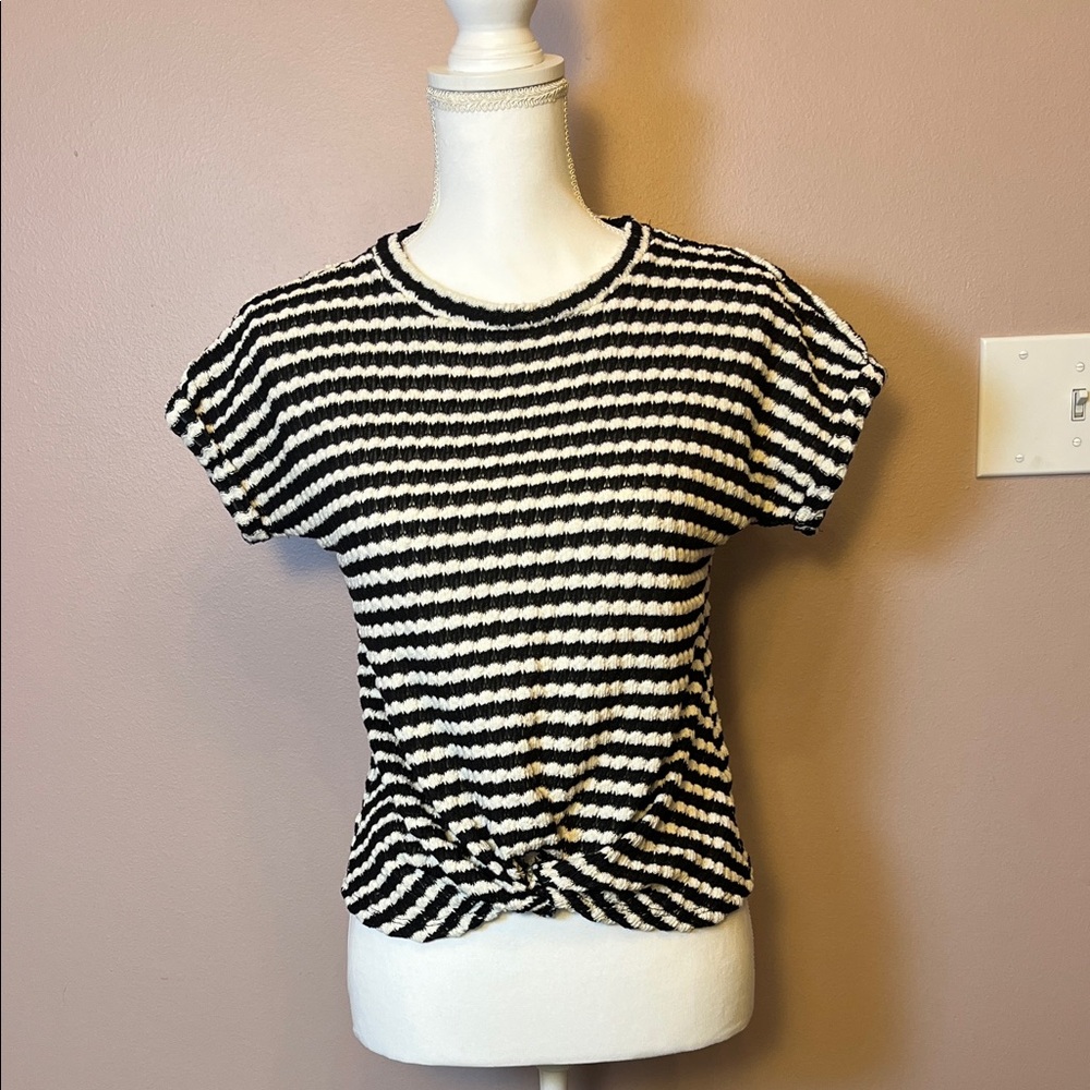 Gilli Black and White Striped Short Sleeve Top with Front Knot